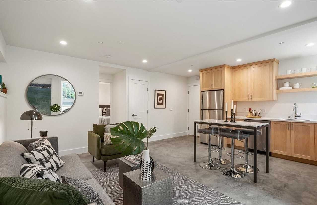 2983 21st Street, Unit C - Photo 4 of 10