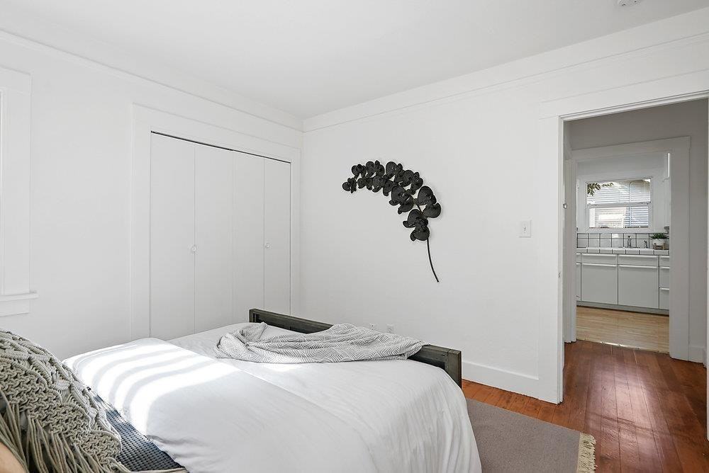 1021 Leona Court - Photo 4 of 16