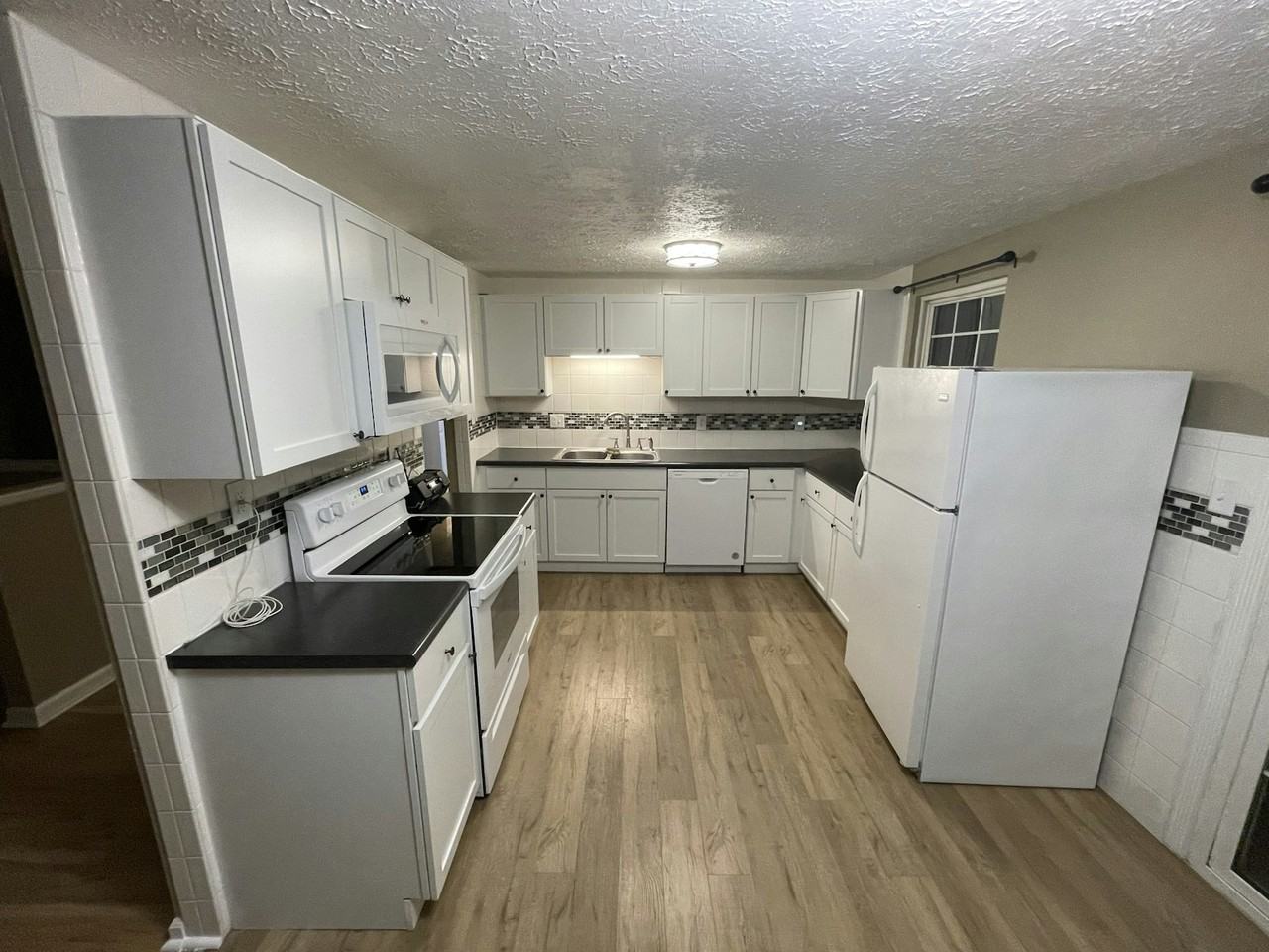 6630 Cordova Drive - Photo 5 of 29