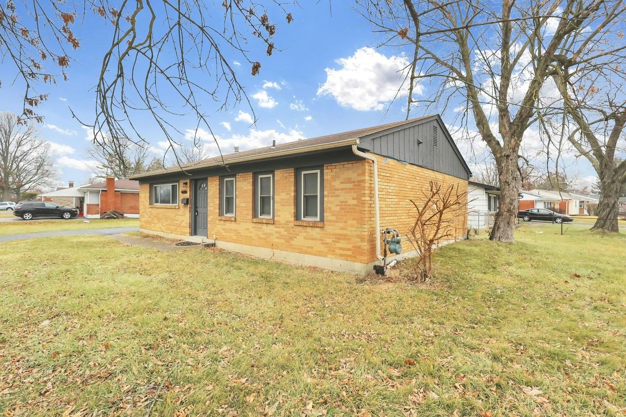 1634 S James Rd - Photo 2 of 27