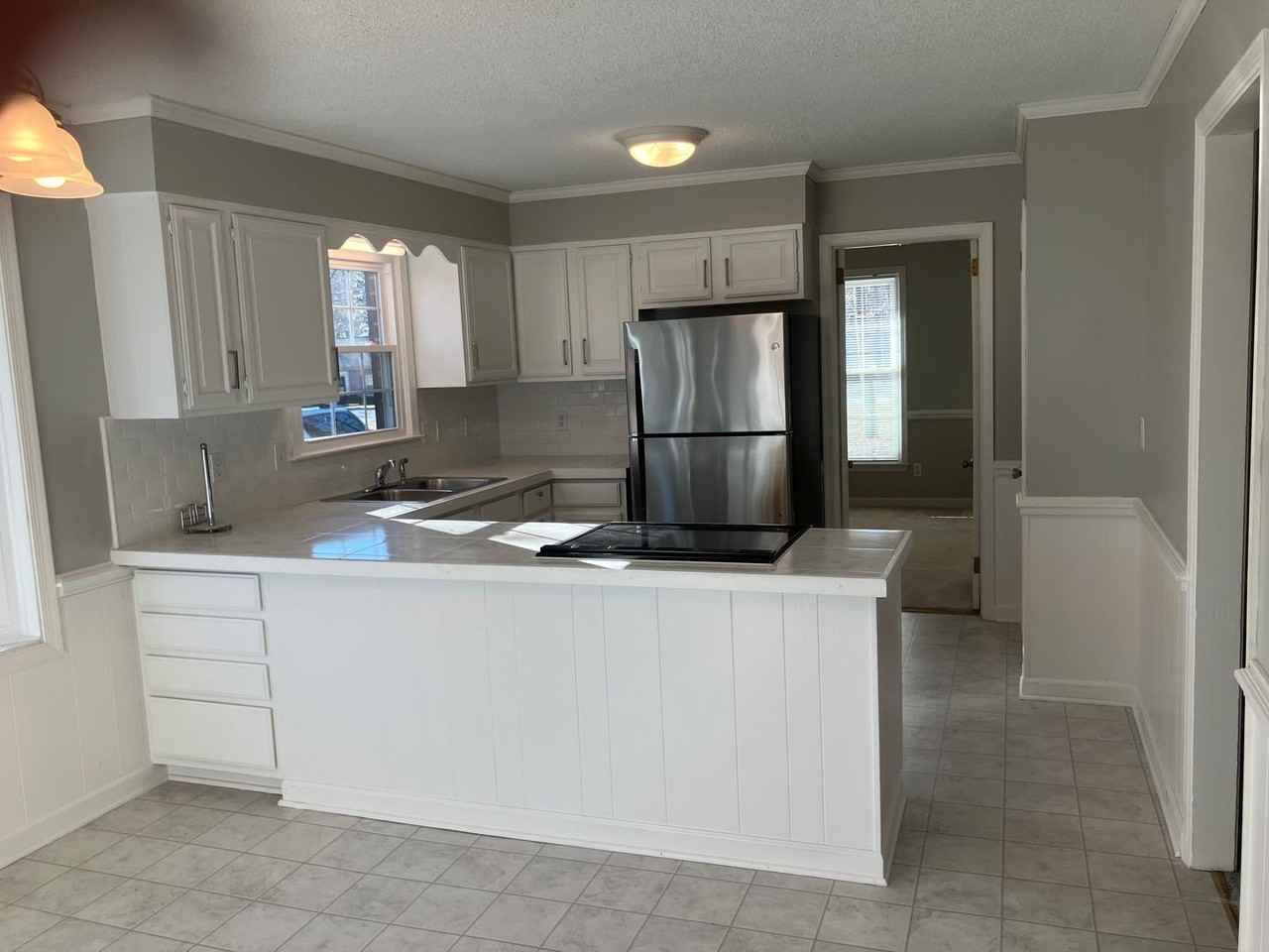 1018 Jefferson Rd - Photo 7 of 17