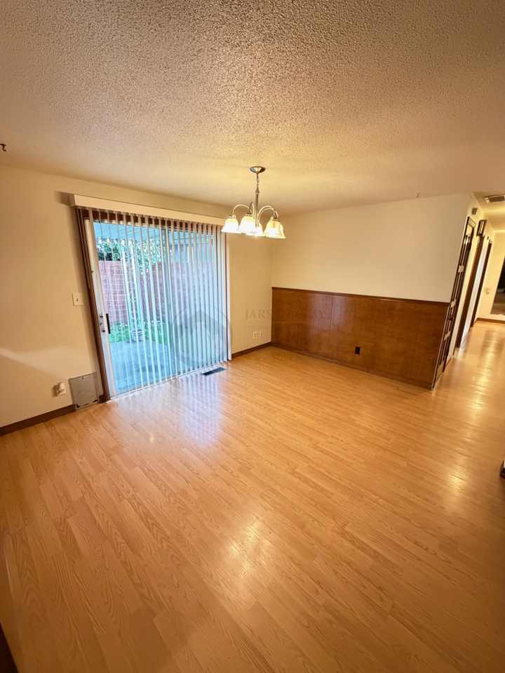 3420 Casteel St - Photo 7 of 14