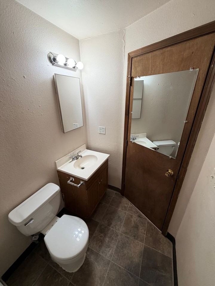 650 N 4th St - Photo 7 of 10