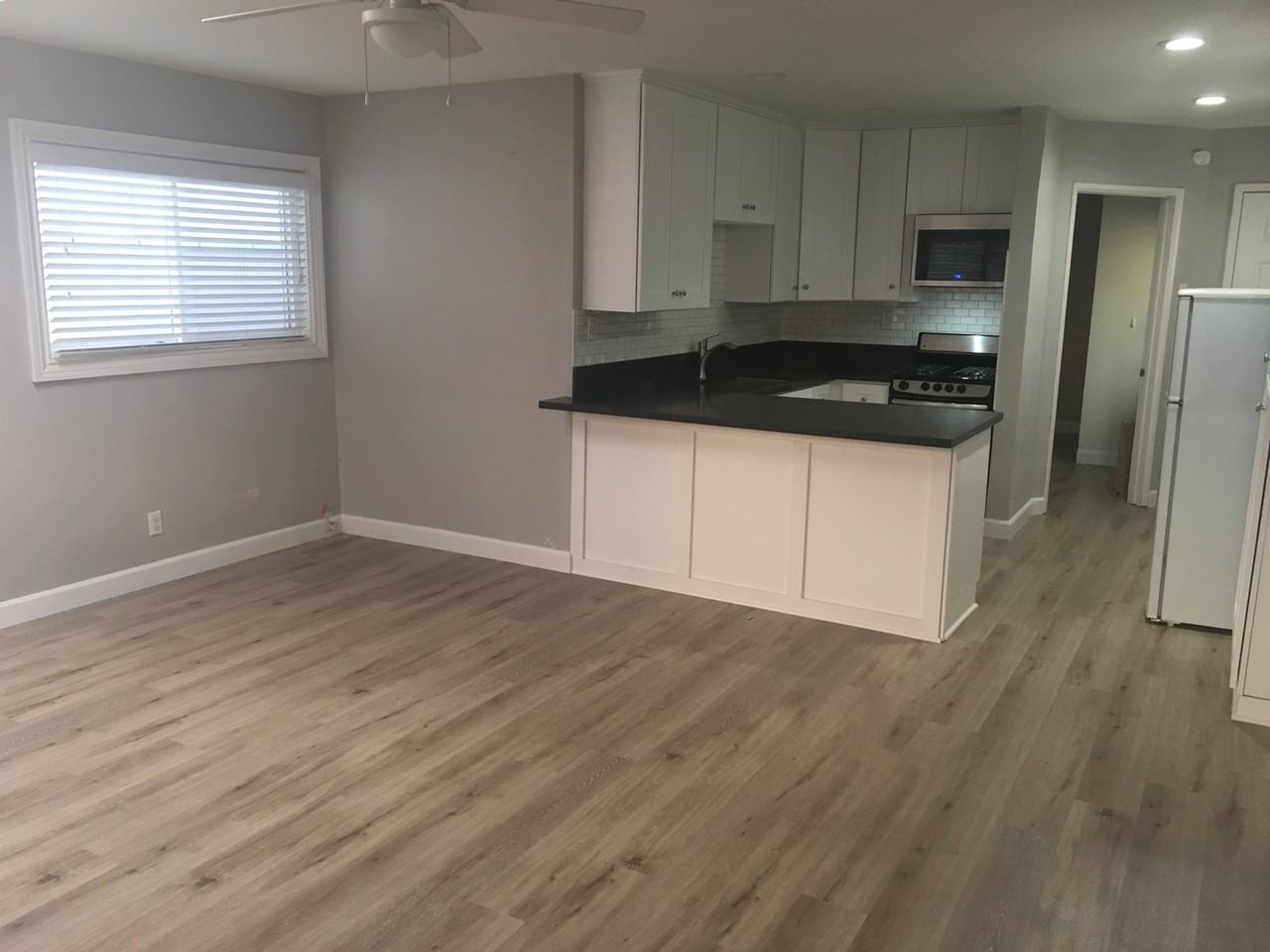 156 W Marquita #D - Photo 3 of 14