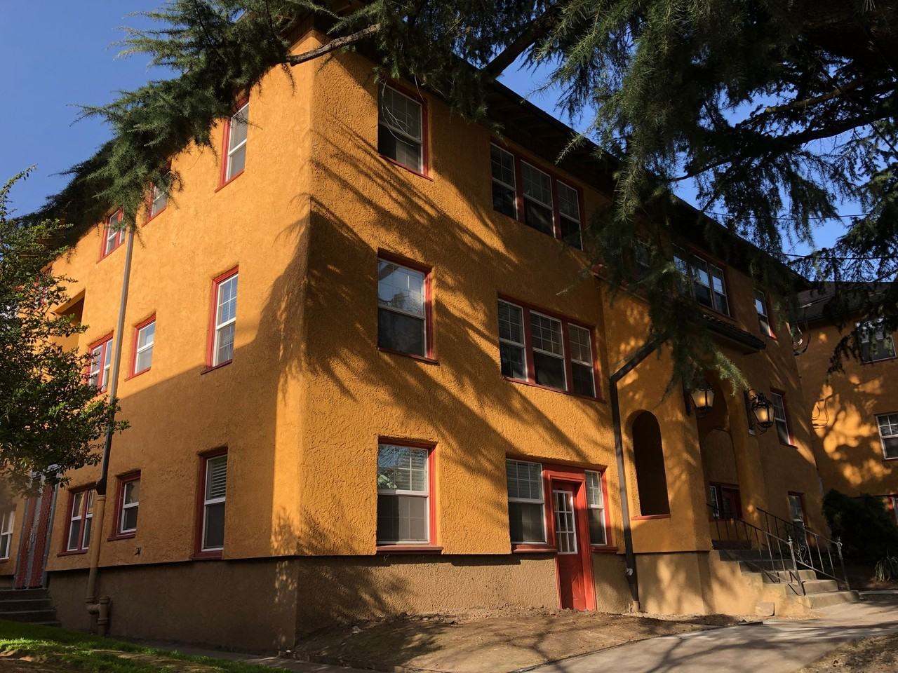 San Da Roda Apartments - Photo 3 of 5