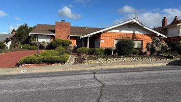 featured image of 2330 Longview Dr