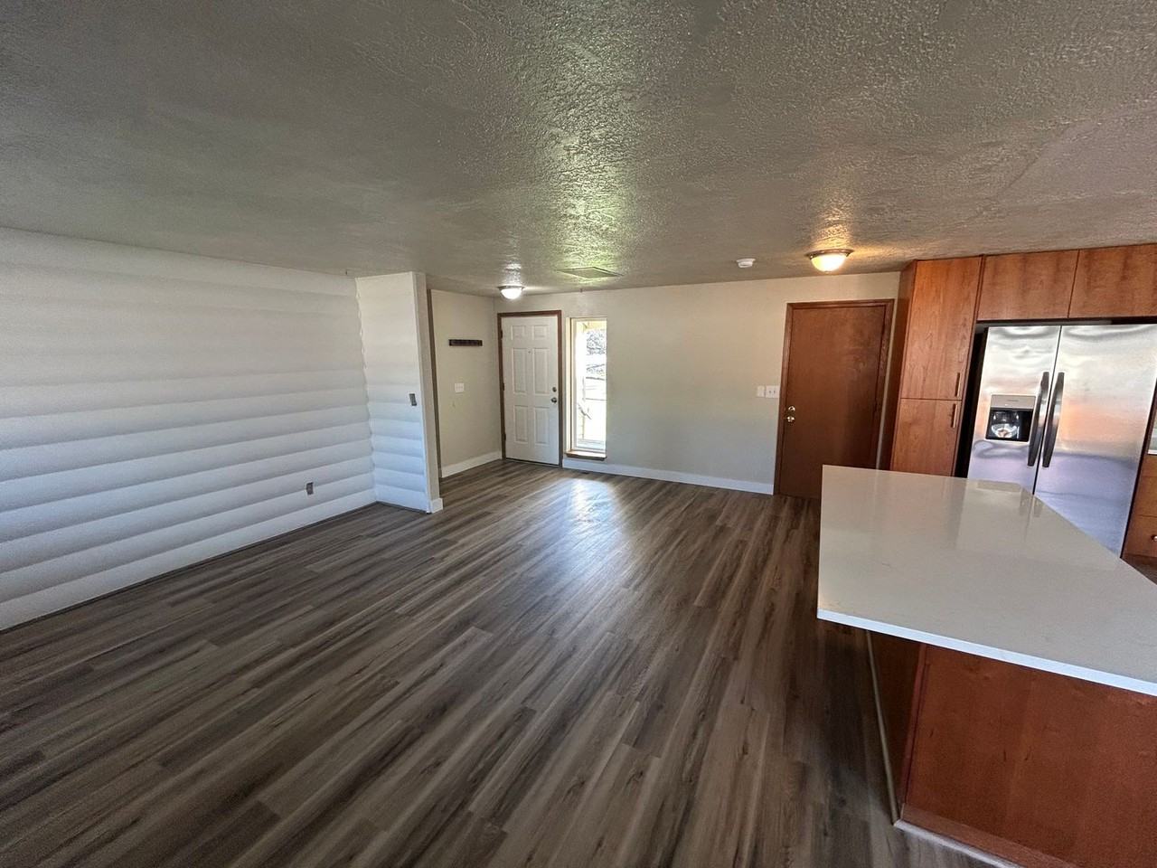 609 E Foothills Dr - Photo 4 of 17