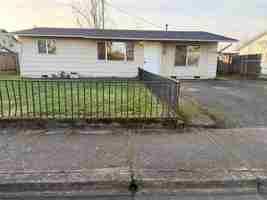 featured image of 266 40th St