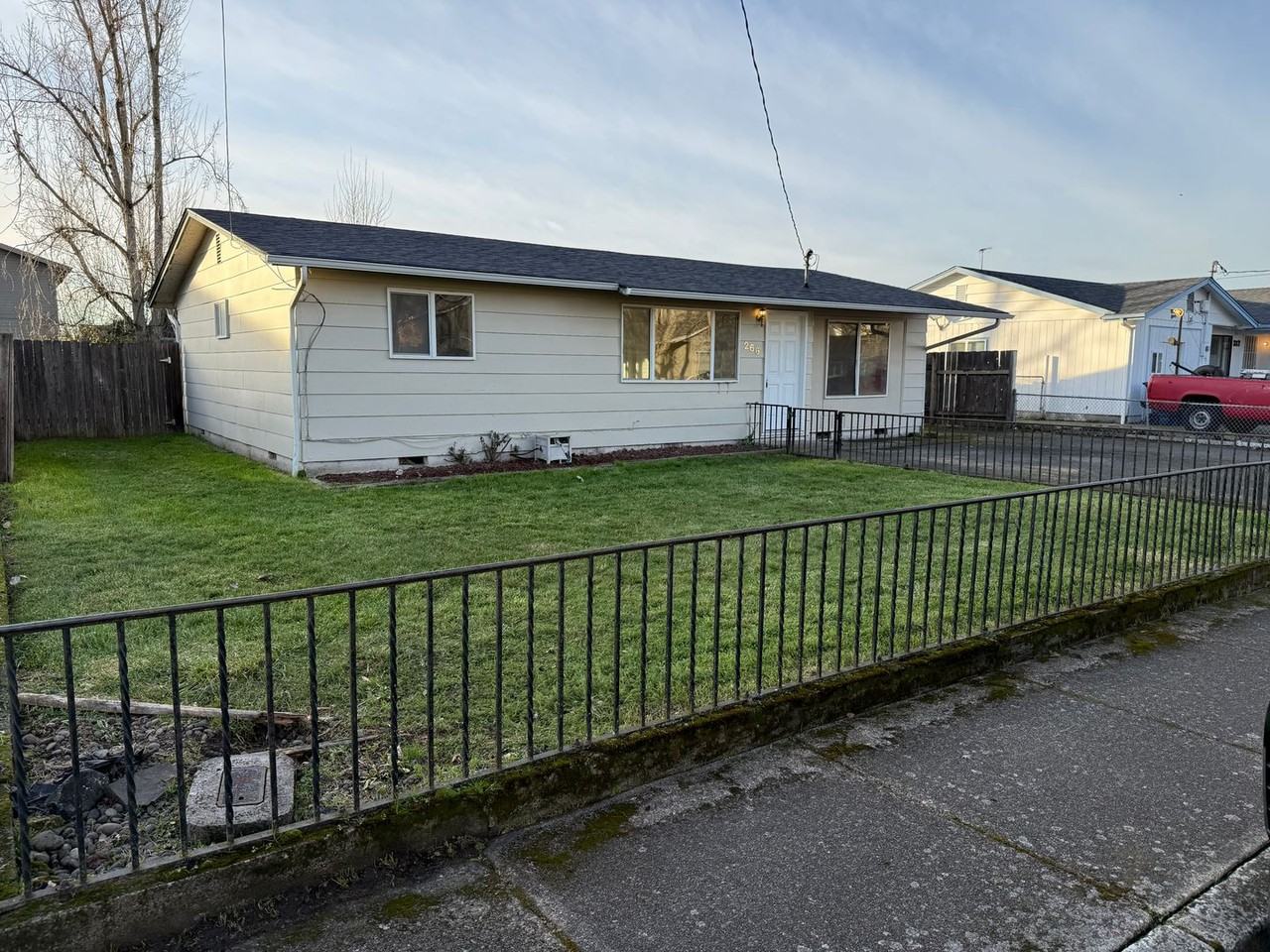 266 40th St - Photo 2 of 29