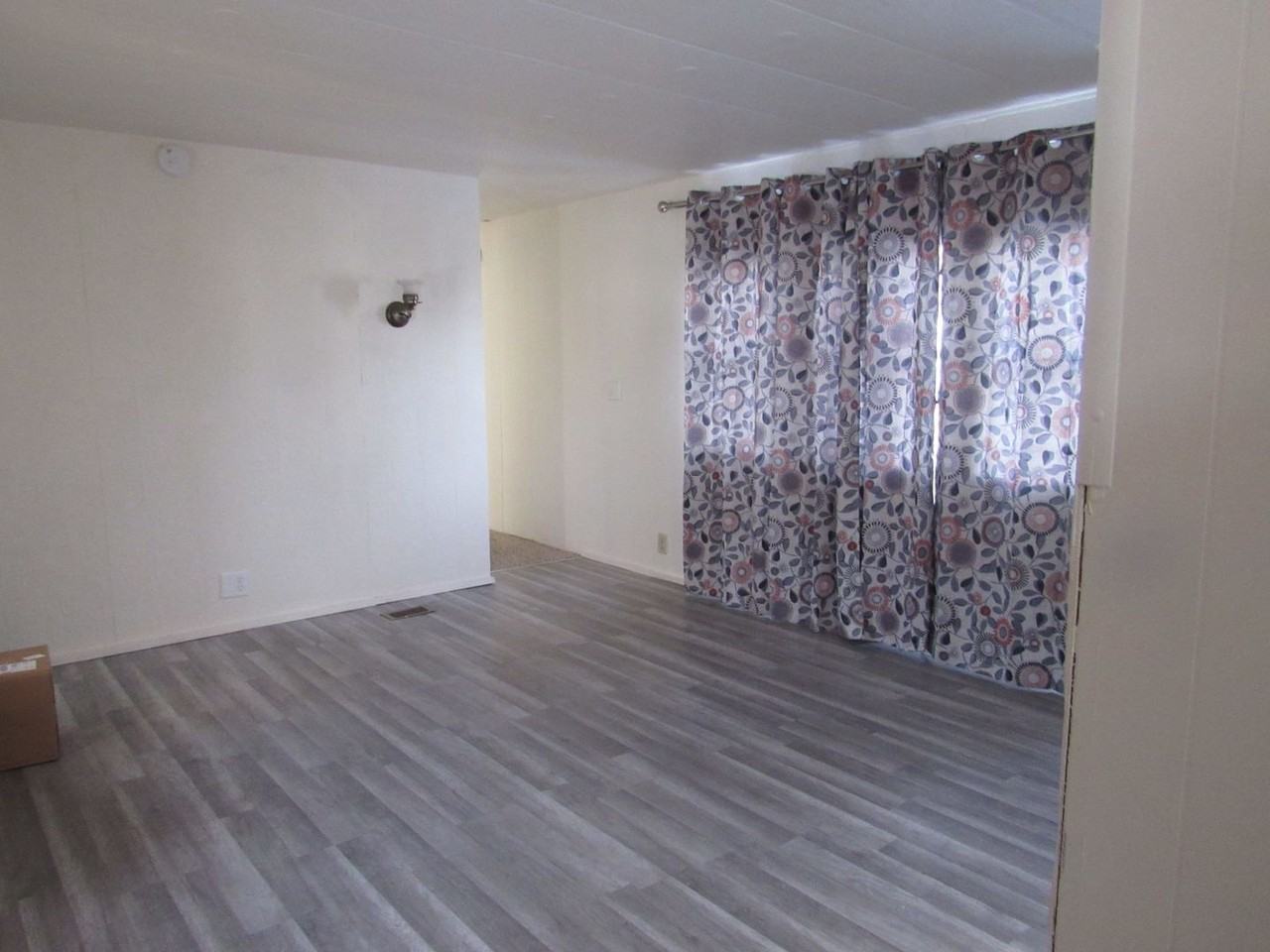 292 S 4th Ave - Photo 3 of 13