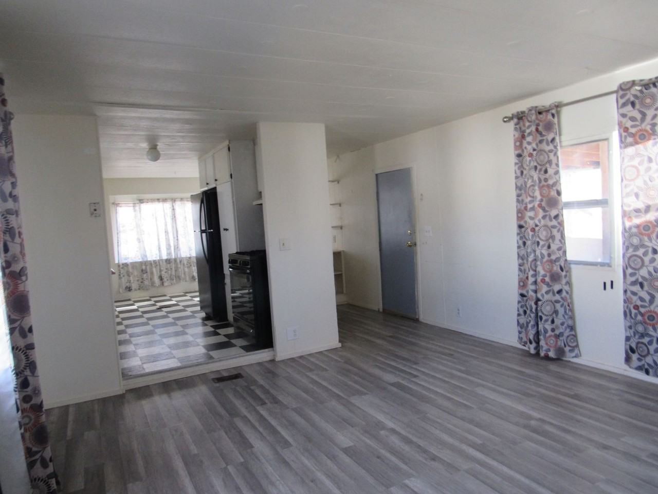 292 S 4th Ave - Photo 7 of 13