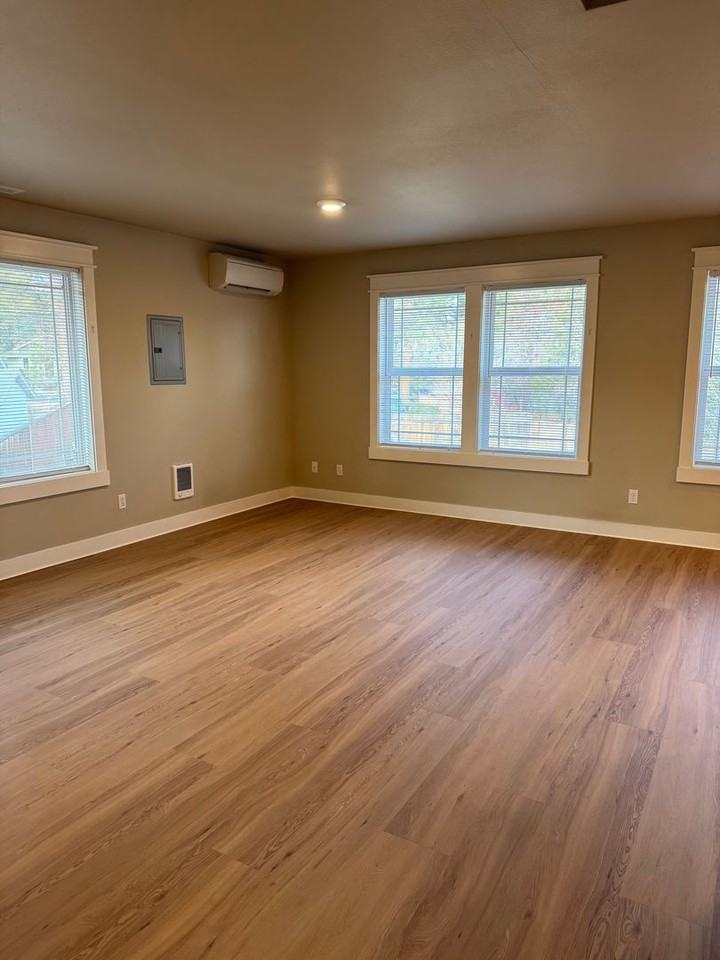 1344 Nw Ithaca Ave #2 - Photo 7 of 7