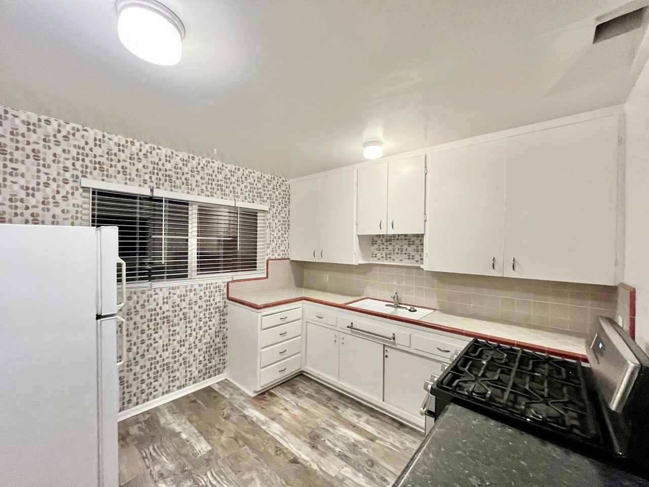 2958 Ivy St - Photo 2 of 9