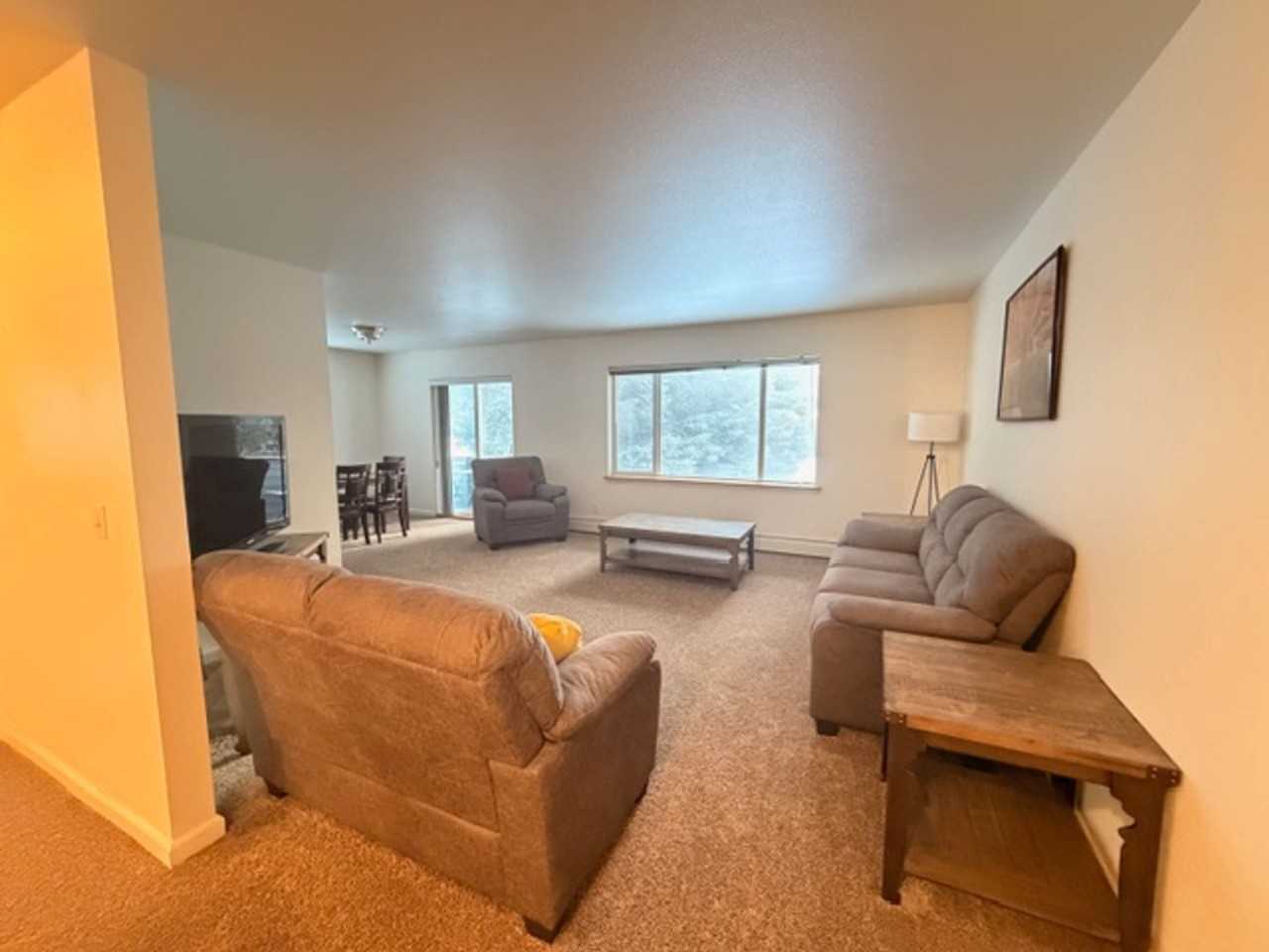 Larsen Properties - Photo 5 of 50