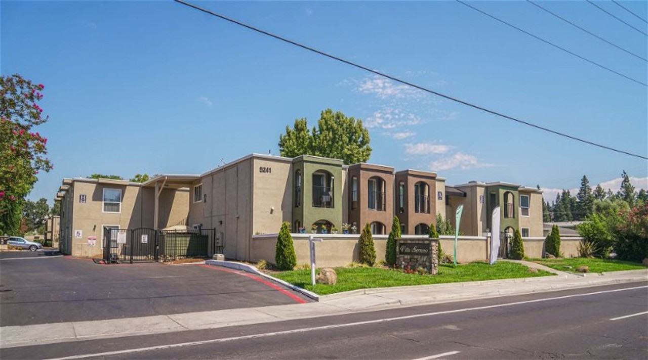 Villa Serrano New - Photo 2 of 50