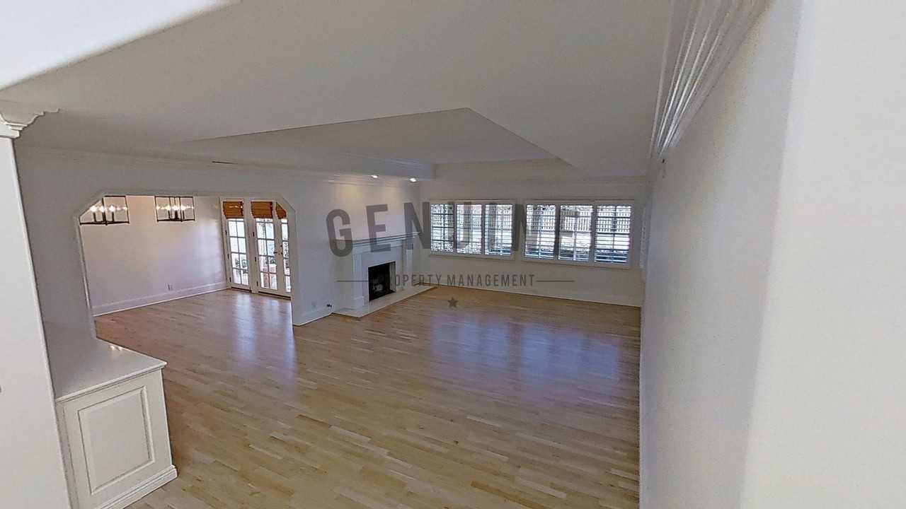 2921 Catalpa St - Photo 2 of 50