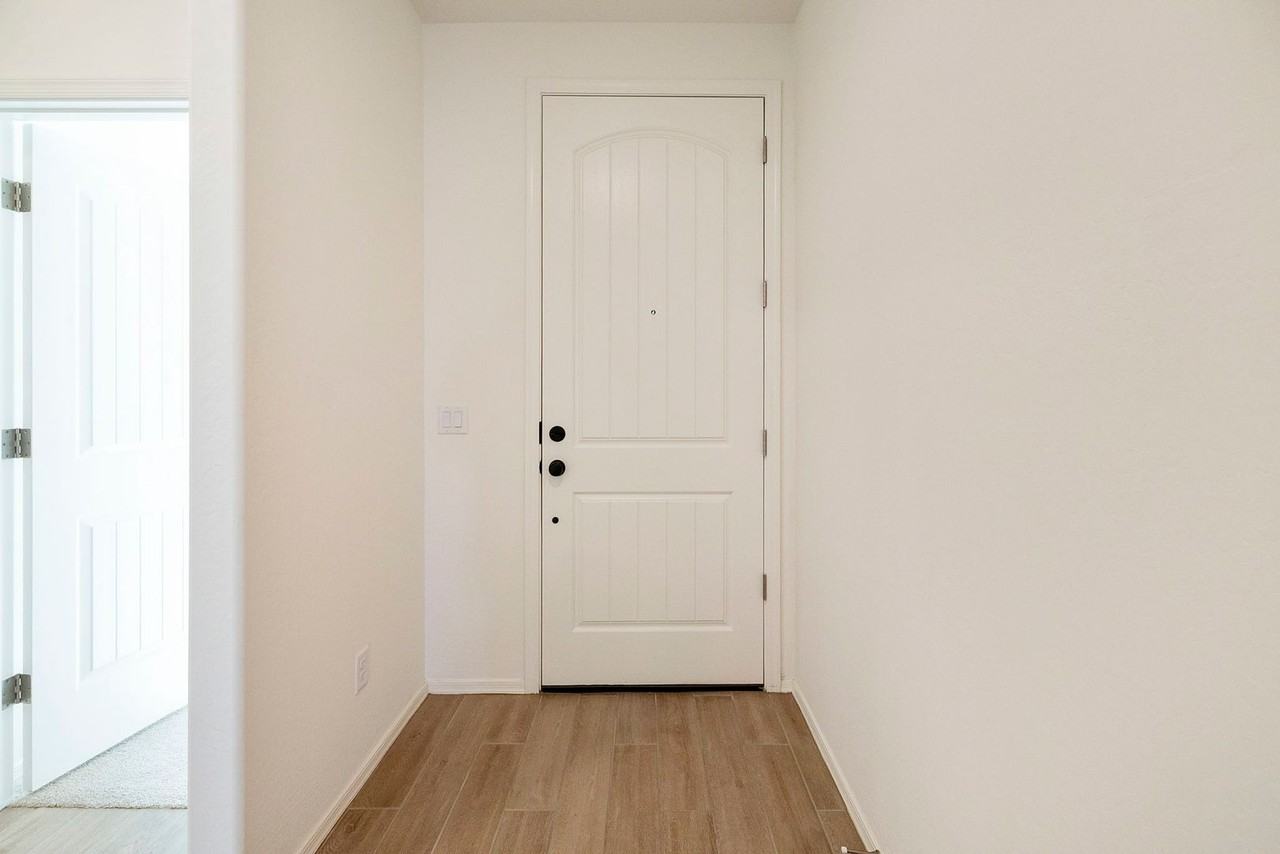 18156 W Cielo Grande Ave - Photo 5 of 34