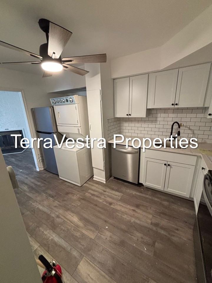 610 Timber Creek Rd - Photo 2 of 10