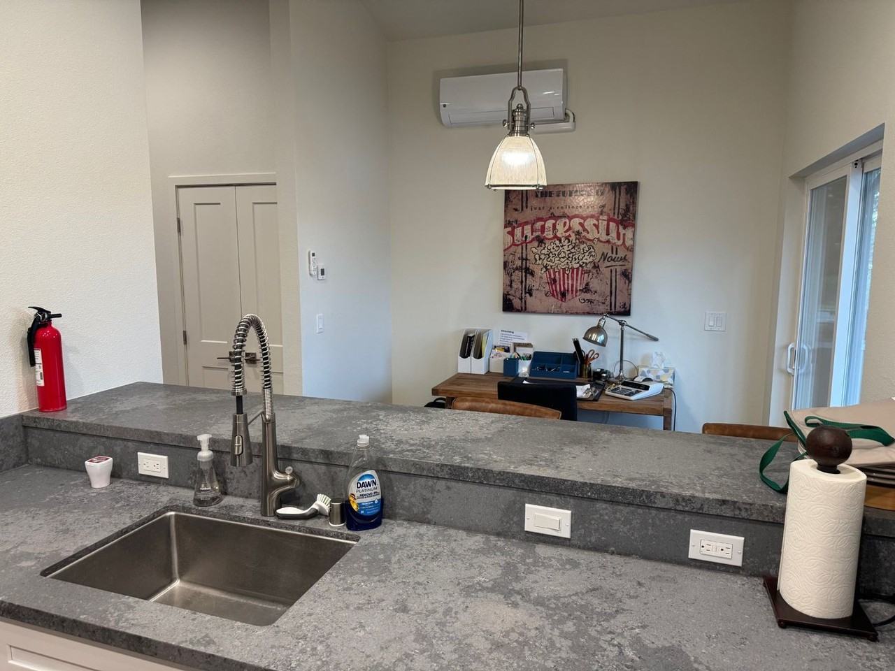 613 Trevethan Ave - Photo 5 of 10