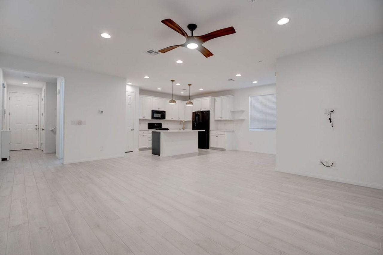 111 Balsam Leaf Ct - Photo 5 of 46