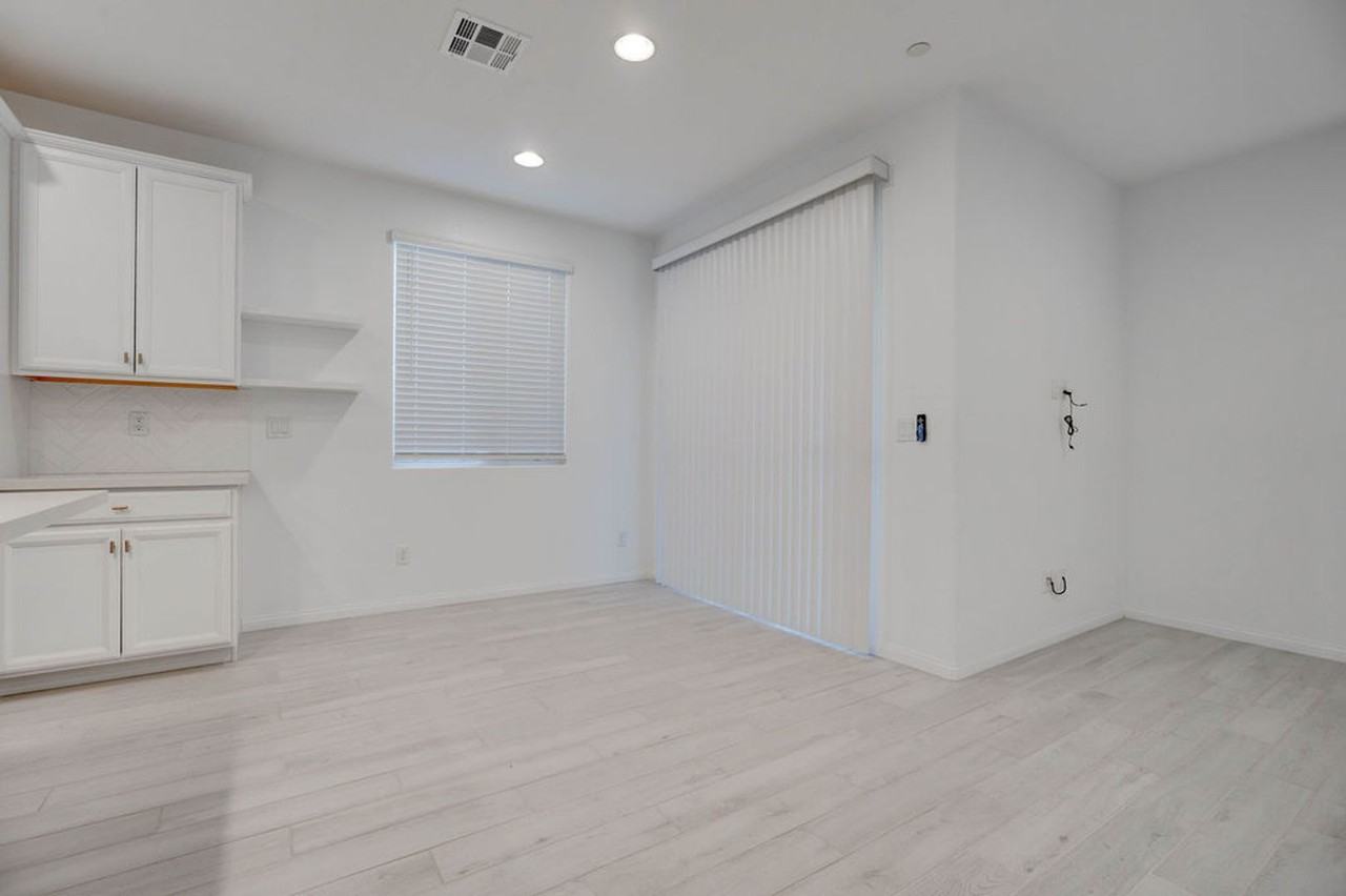 111 Balsam Leaf Ct - Photo 7 of 46