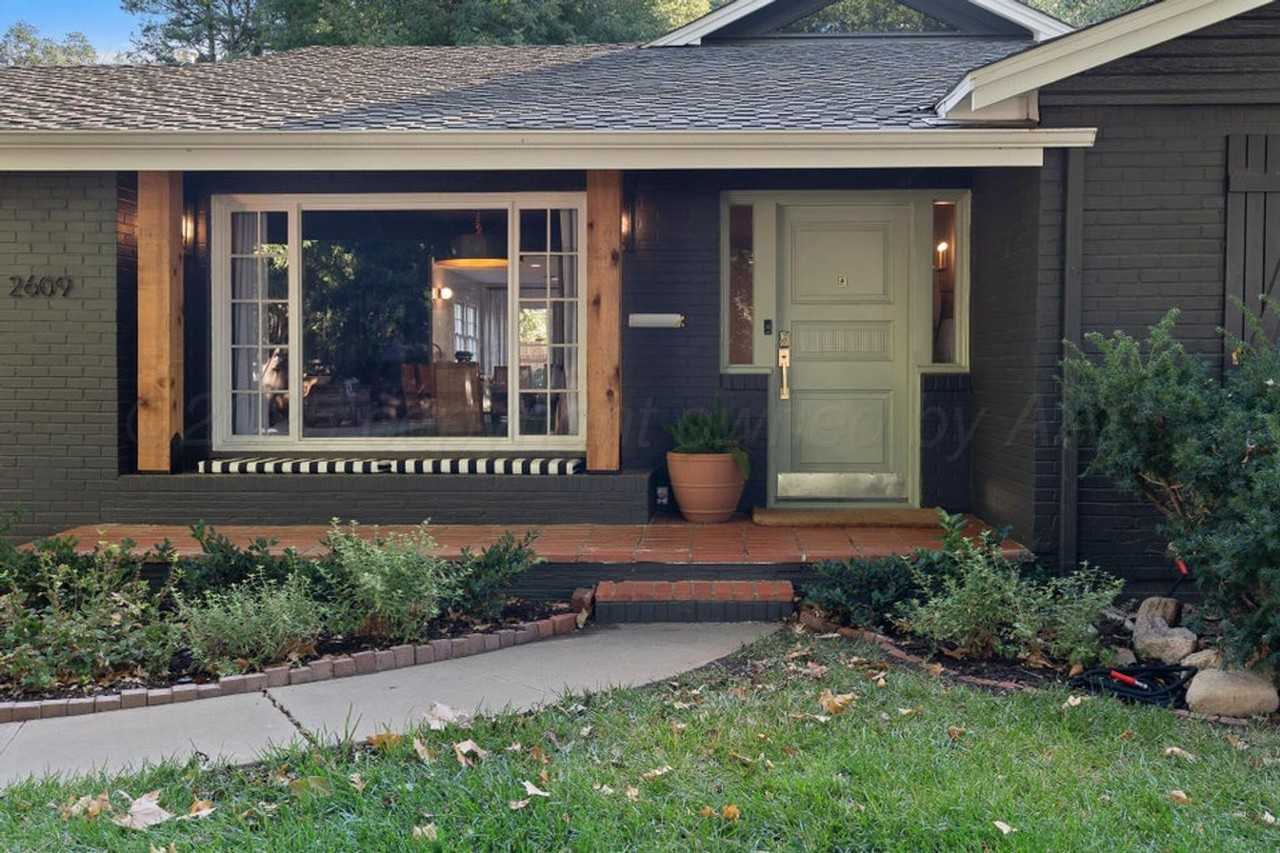 2609 Bowie St - Photo 2 of 34