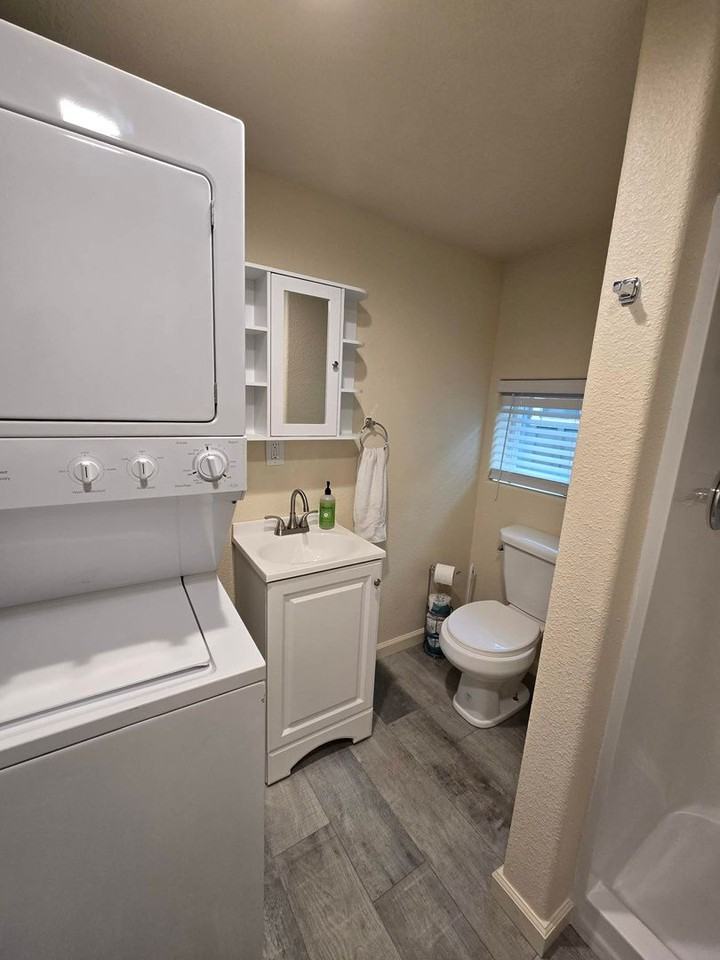 398 Schindler St - Photo 3 of 21