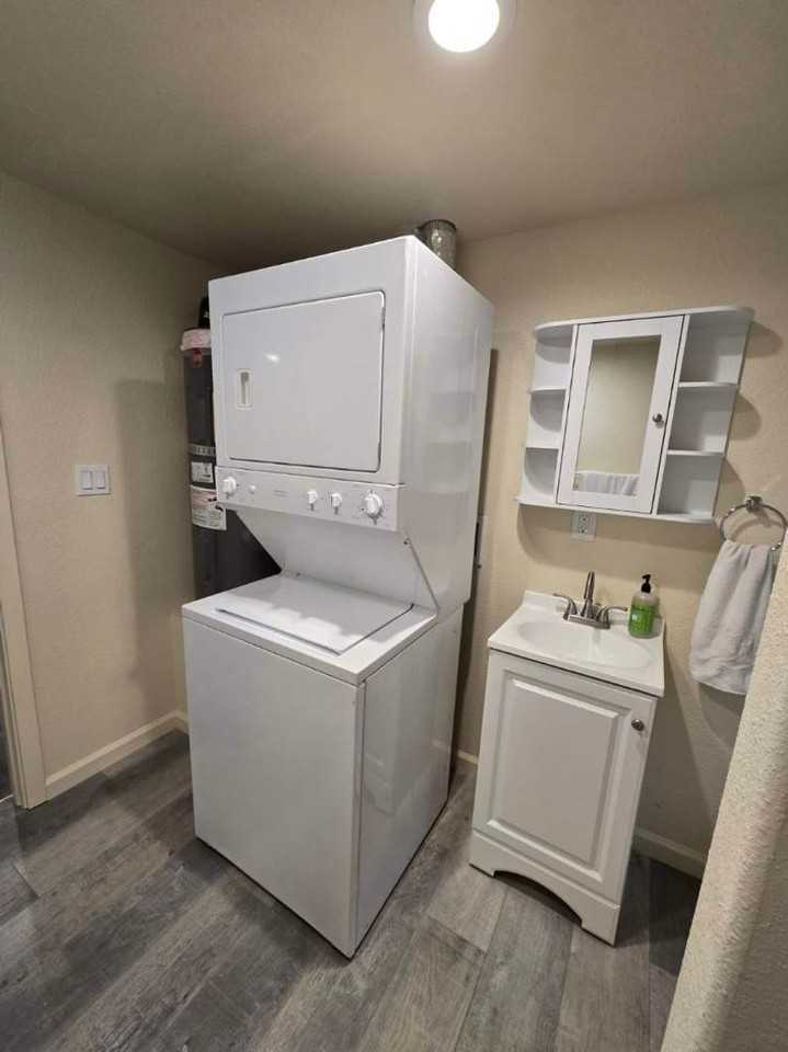 398 Schindler St - Photo 4 of 21