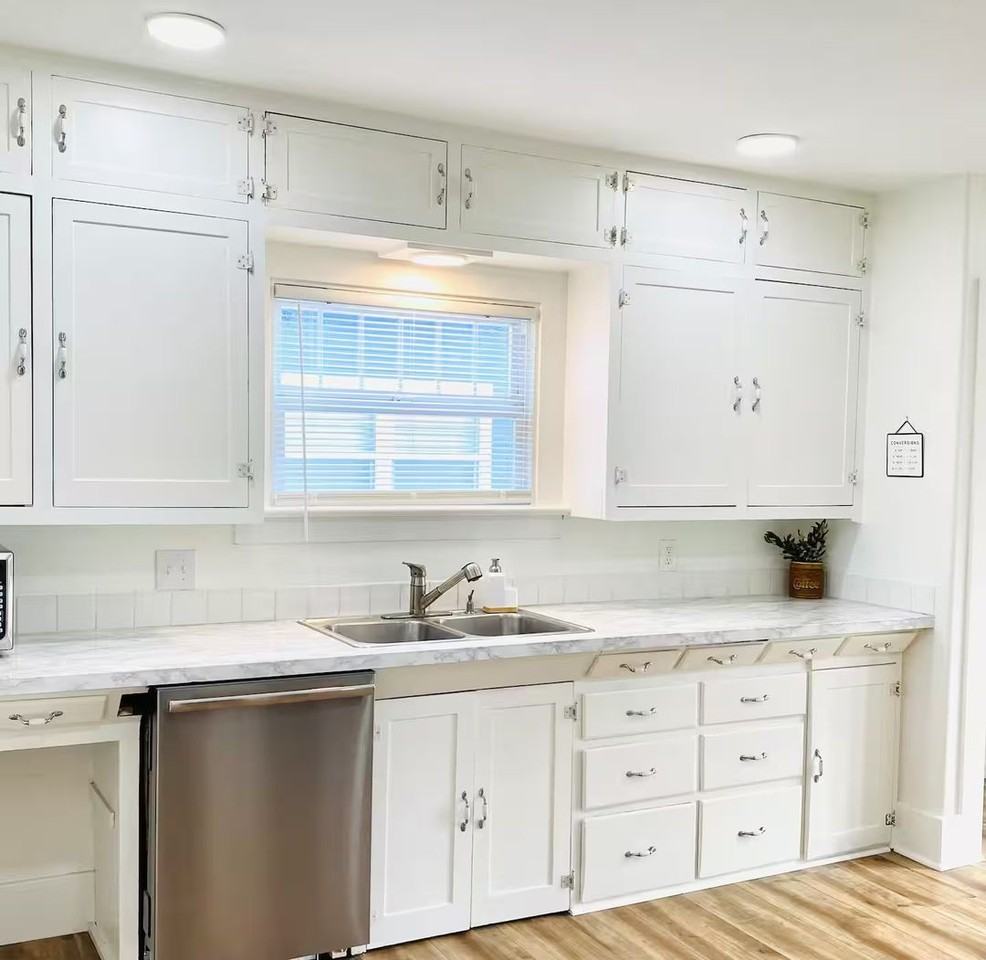 713 Front St - Photo 2 of 20