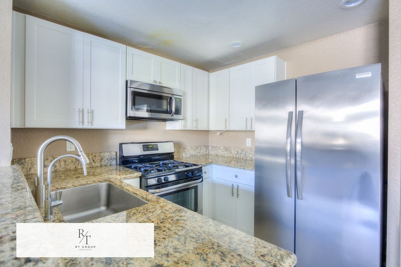 52 Brownfield Ln - Photo 6 of 33