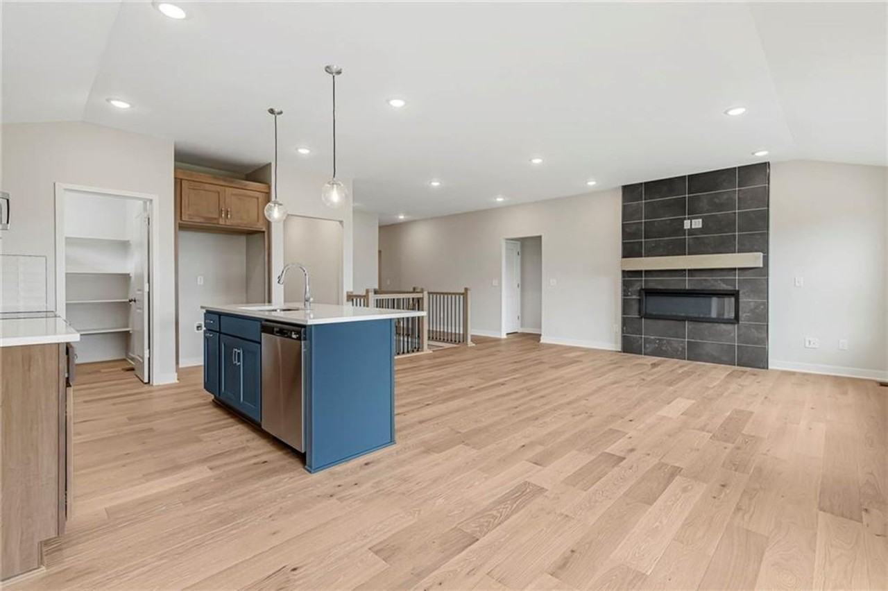 17756 Houston St - Photo 7 of 46