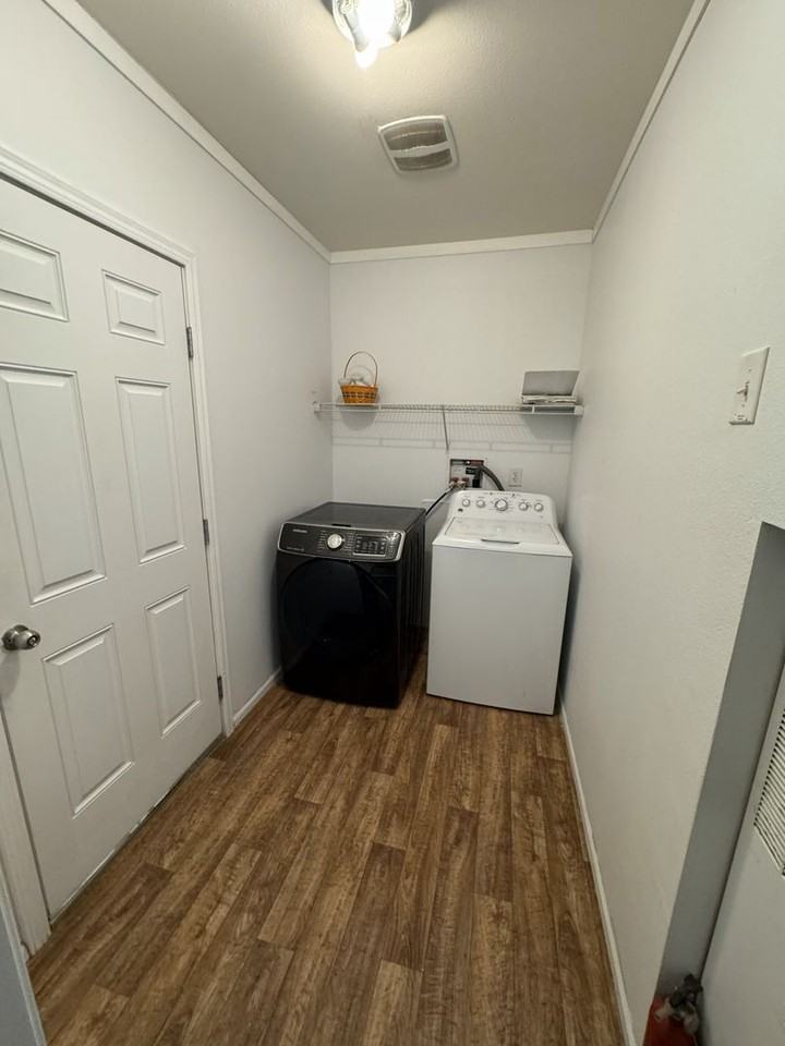 355 Ne Marshall Loop - Photo 5 of 24