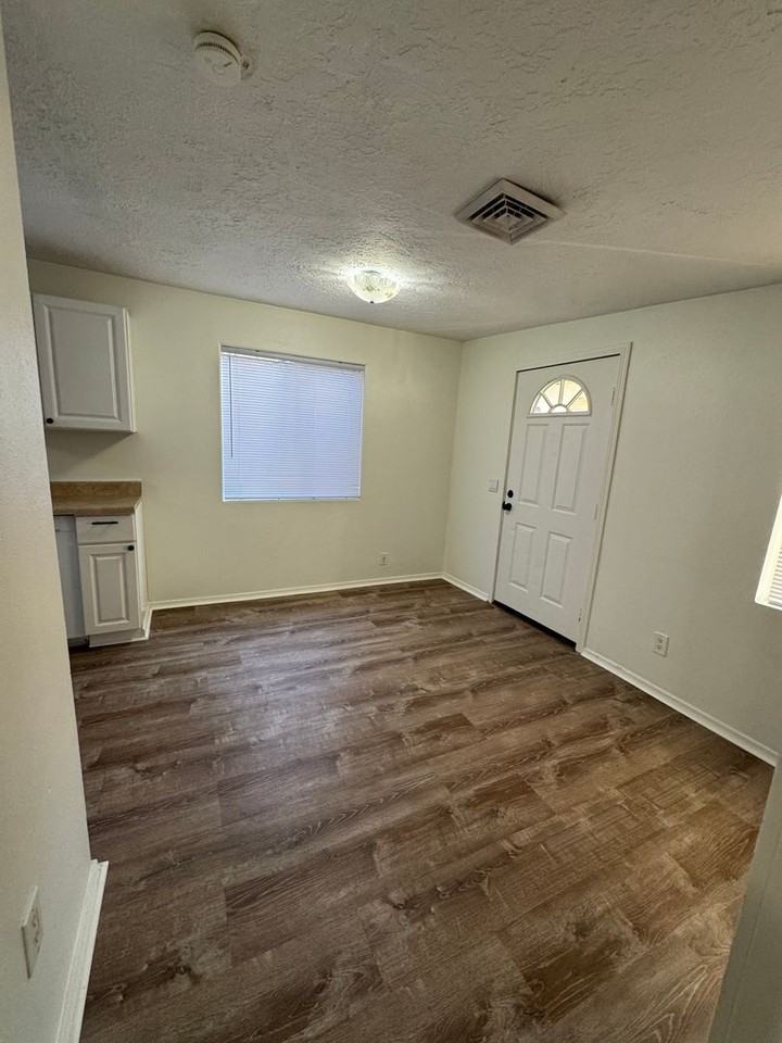 665 W Ballf St - Photo 4 of 14