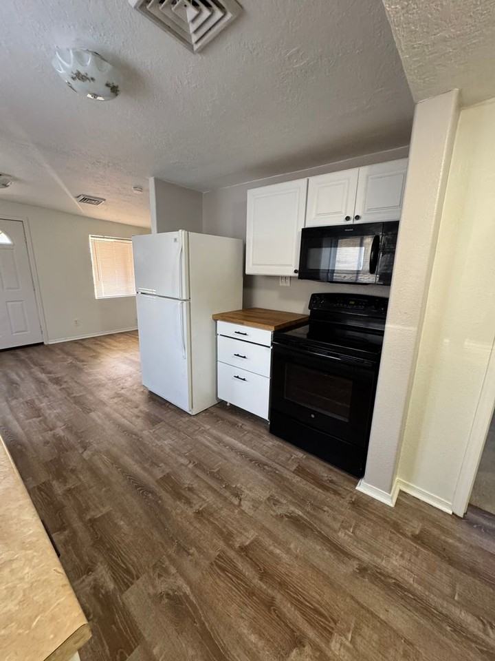 665 W Ballf St - Photo 6 of 14