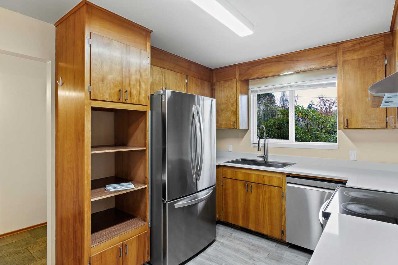 2215 W Armour St #2215 - Photo 2 of 23