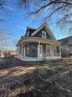 featured image of 909 3rd Ave #1