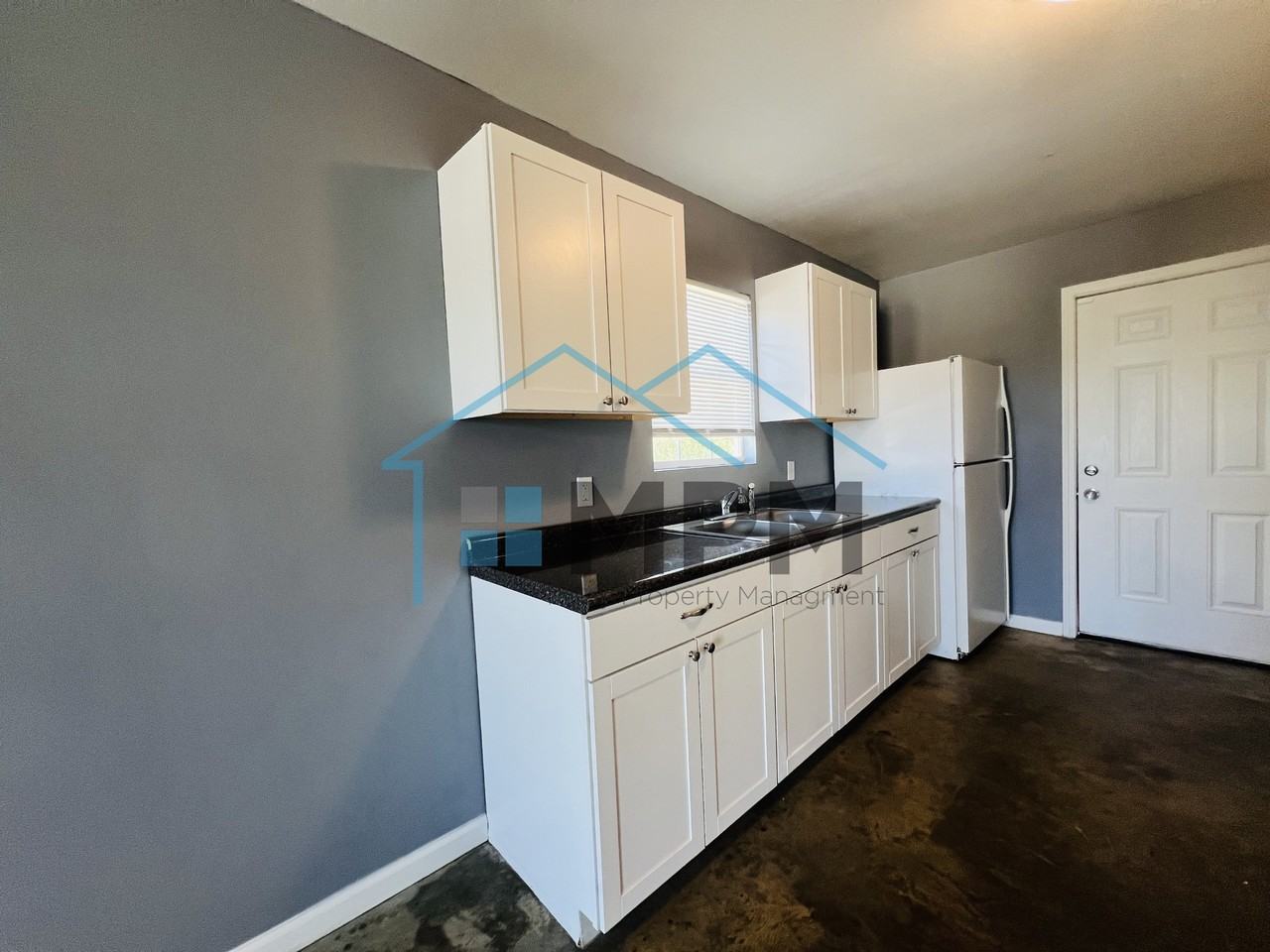 1706 Grammont St #B - Photo 2 of 8