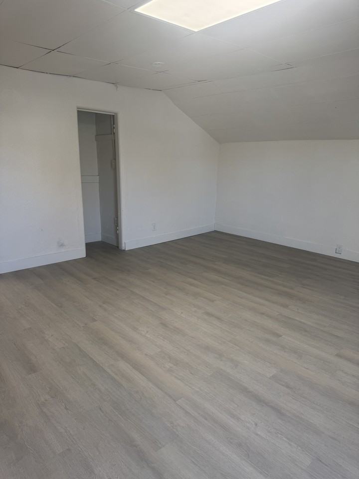 1412 7th Avenue(1-5) - Photo 2 of 10