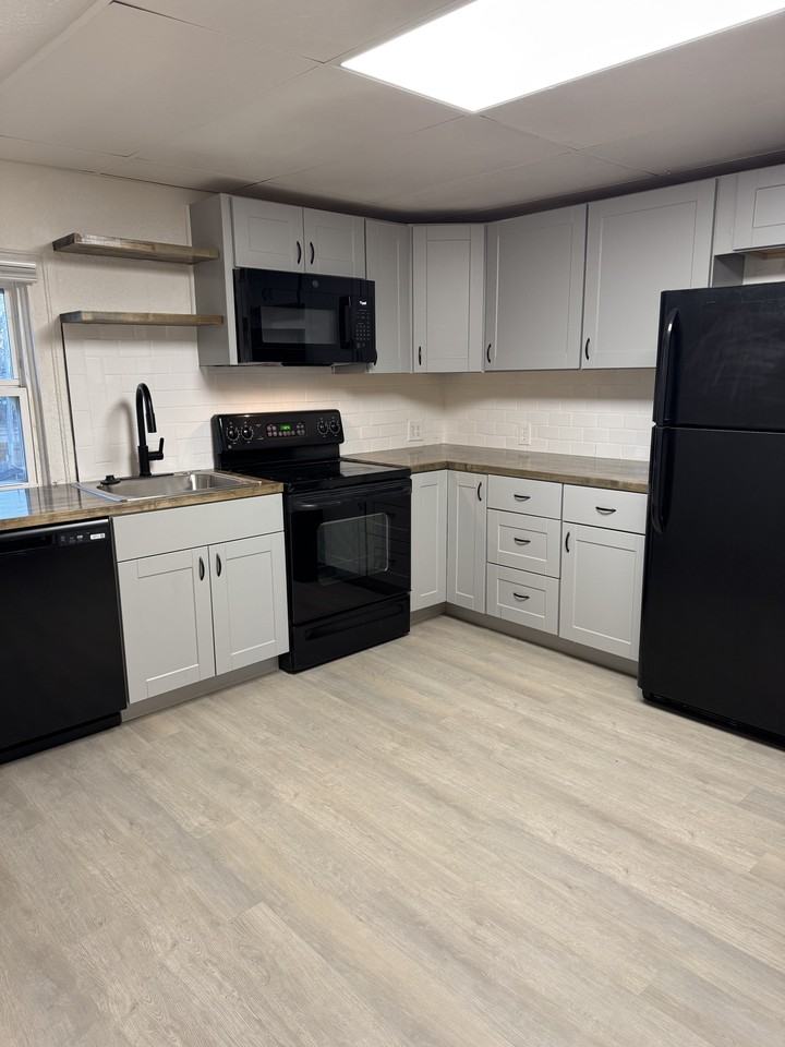 1412 7th Avenue(1-5) - Photo 4 of 10