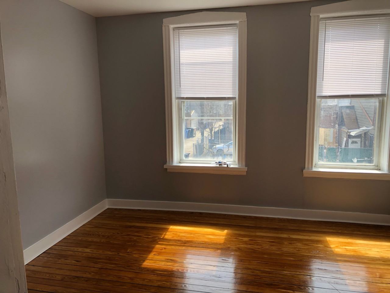 1714 W 46th St - Photo 6 of 10