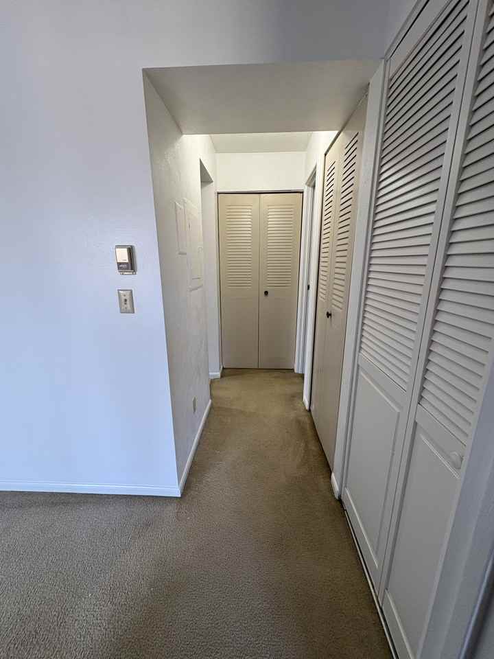 8 Griffin Court - Photo 7 of 10