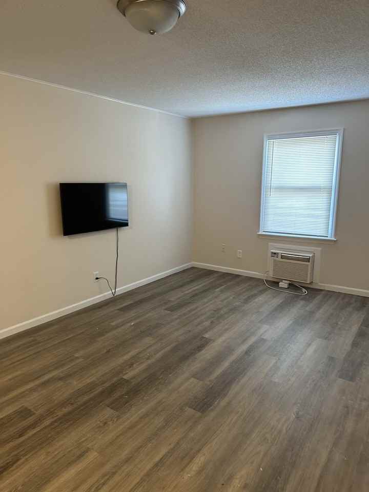 1507 East Washington Street - Photo 2 of 33