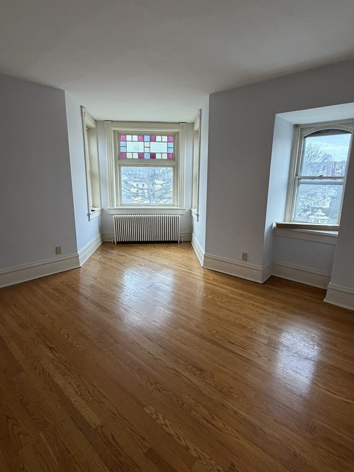 704 Penn Street - Photo 5 of 16