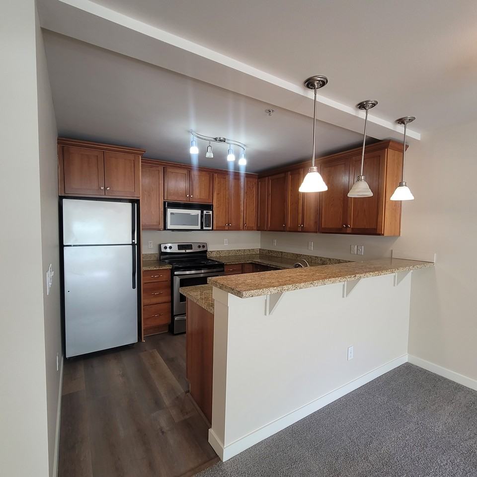 The Eastbay-Alfonso Properties - Photo 5 of 50