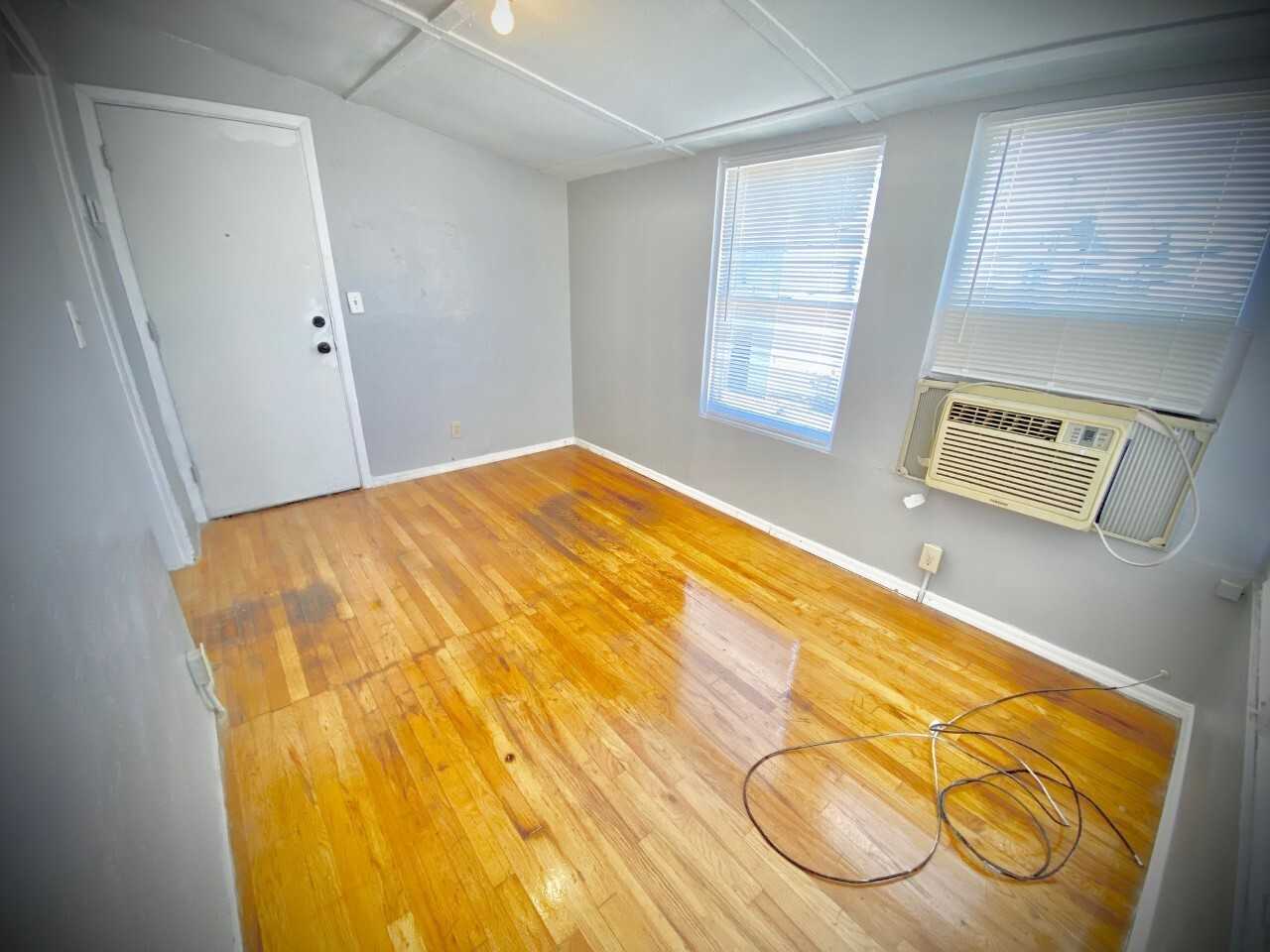 725 East 5th Street - Photo 2 of 8