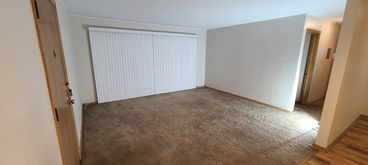 4601 West 95th Street - Photo 4 of 18