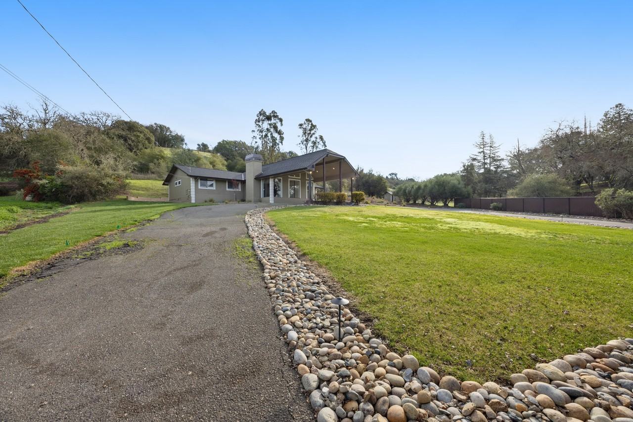 9168 Eastside Rd #1 - Photo 5 of 50