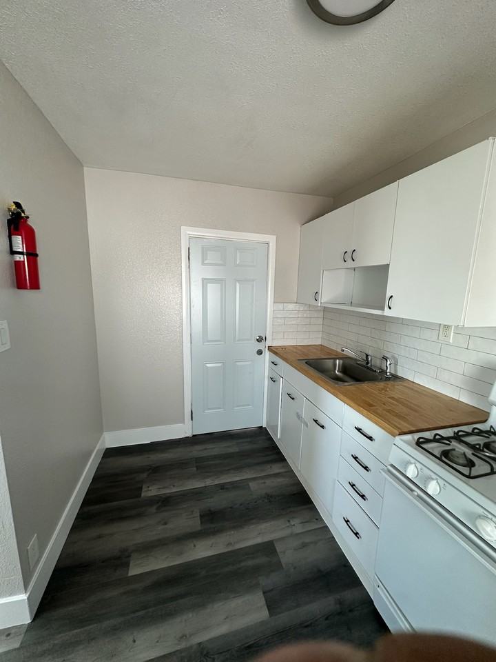 200 W White Street - Photo 7 of 10