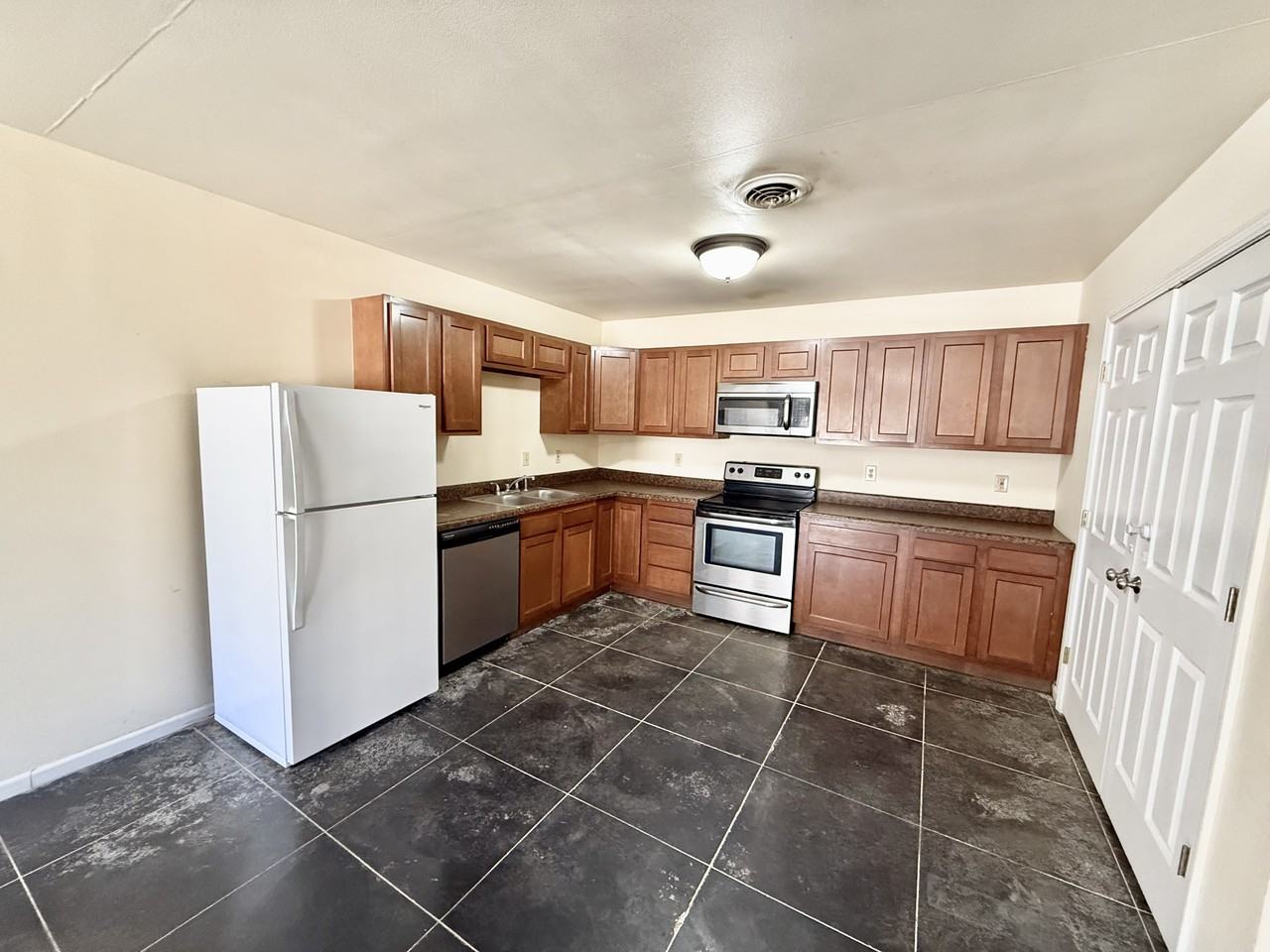 510 Pine Street - Photo 5 of 10