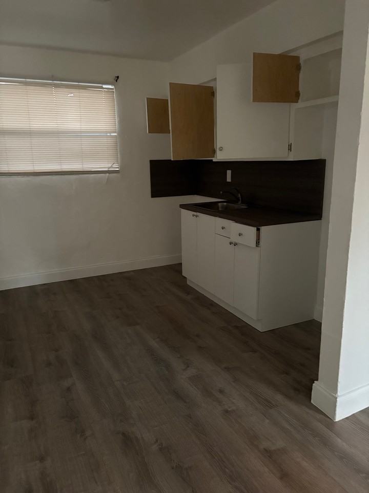 6507 Northwest 6th Avenue - Photo 2 of 6